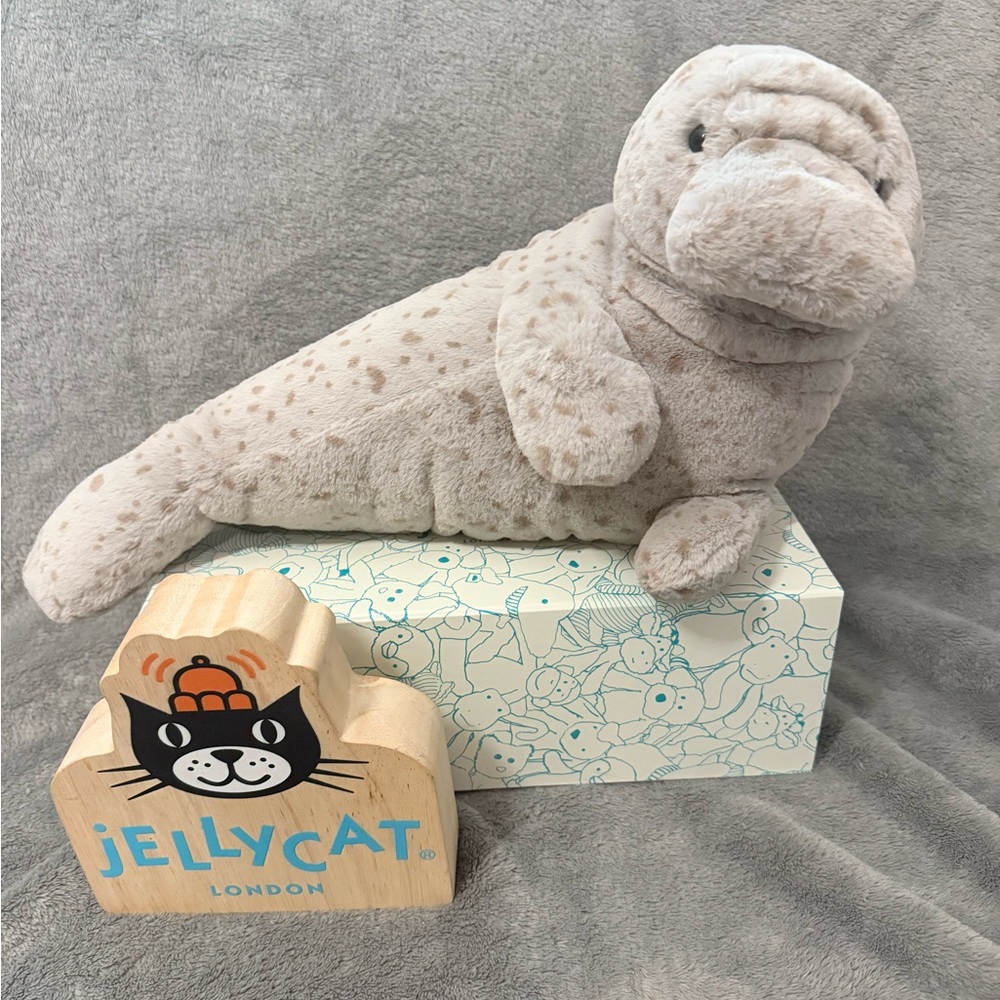 NWT Jellycat Magnus Manatee - VHTF!!!! RETIRED